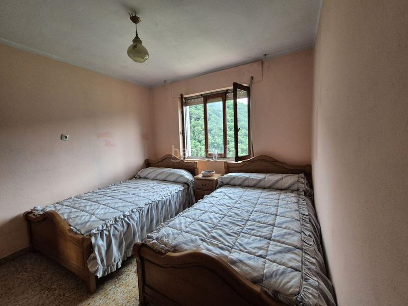 Foto 942f263a-e328-4454-bb6e-95013ea4ed56. Haus mit parking in Belmonte de Miranda