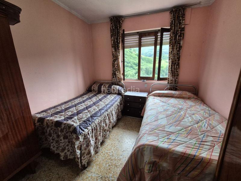 Foto a2c909f8-016d-4589-84c6-87e4fe289e28. Haus mit parking in Belmonte de Miranda