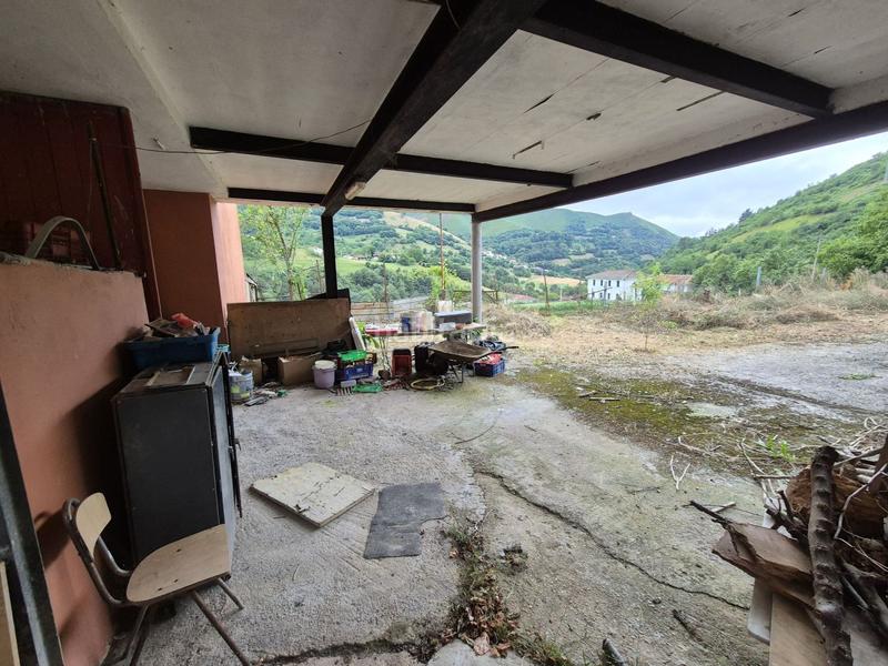 Foto fea0f644-d896-4c14-a3f0-1aae27357ac7. Haus mit parking in Belmonte de Miranda