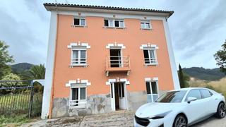 Maison à Candamo. Casa en venta en pravia, 9 dormitorios.