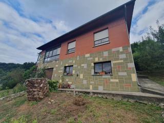 Casa a San Claudio - Trubia - Las Caldas. Casa en venta en trubia, 3 dormitorios.