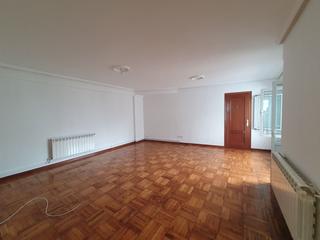 Pis a Grado. Piso en venta en centro, 4 dormitorios.