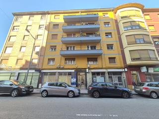 Piso en San Pedro - Siana. Piso en venta en mieres, 3 dormitorios.
