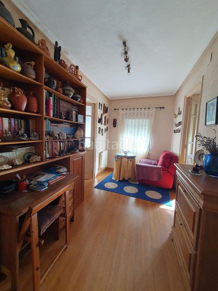 Foto f87706af-d336-44a0-a292-ff55016e475b. Casa amb calefacció aparcament a Candamo