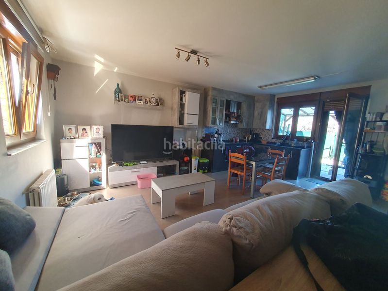 Foto 0781f3f0-fbbc-457e-8e18-527f7da80a37. Casa amb calefacció aparcament a Candamo