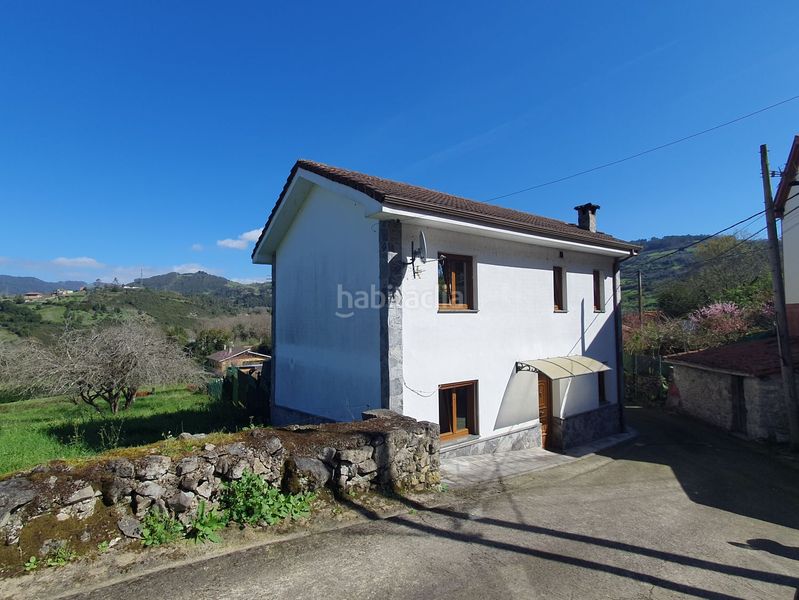 Foto b043d39a-d4ff-41b2-bf44-5d8c8a858b6b. Casa amb calefacció aparcament a Candamo