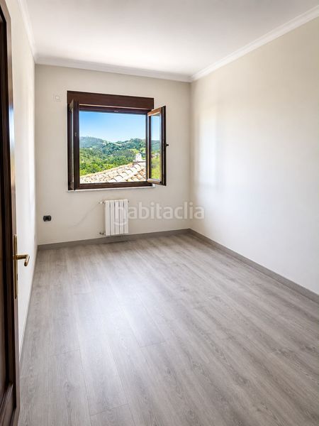 Foto e2459df2-ff7d-4299-9168-071cfb1bb5e7. Casa amb calefacció aparcament a Candamo