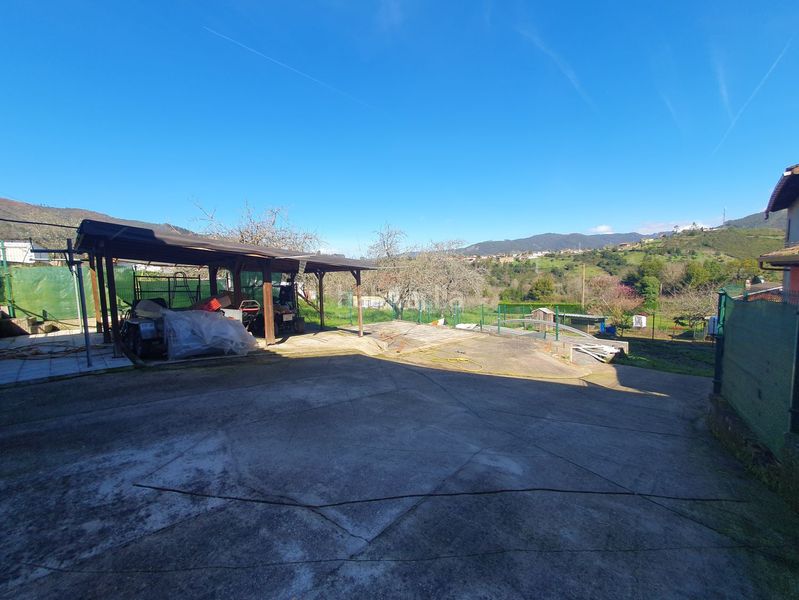 Foto f1c1cf75-e078-47c8-9200-539605d4d55d. Casa amb calefacció aparcament a Candamo