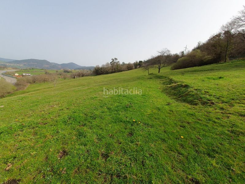 Foto cb7fe63b-f5ff-4da8-bbff-98f6f2c146b8. Masia a Grado