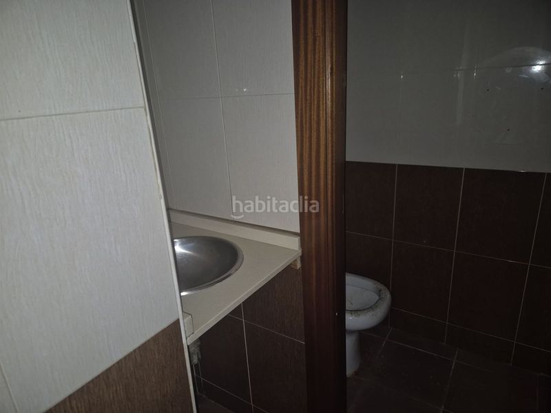 Foto cba5f435-6c1a-4b50-a803-020c4673e89d. Local comercial local com. en venta . en Grado