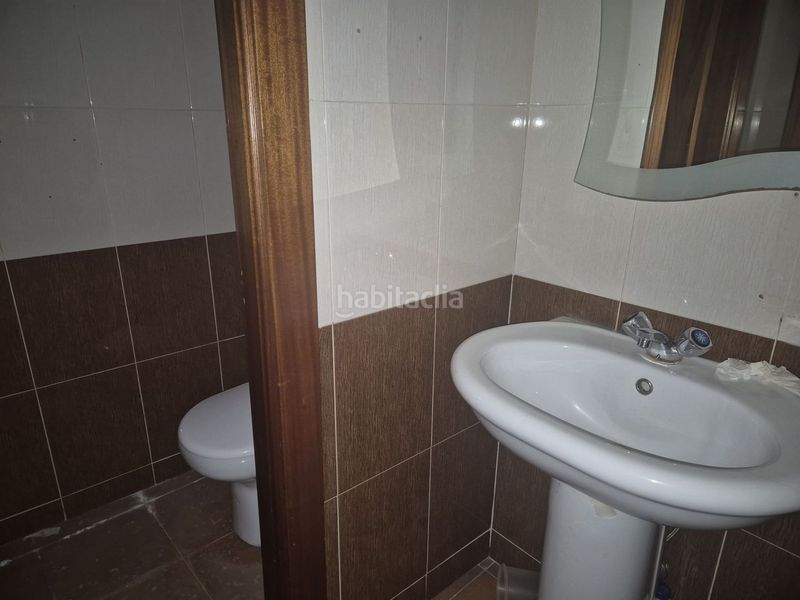 Foto edbf1ff2-5fa5-43c9-afef-34a374c89c68. Local comercial local com. en venta . en Grado