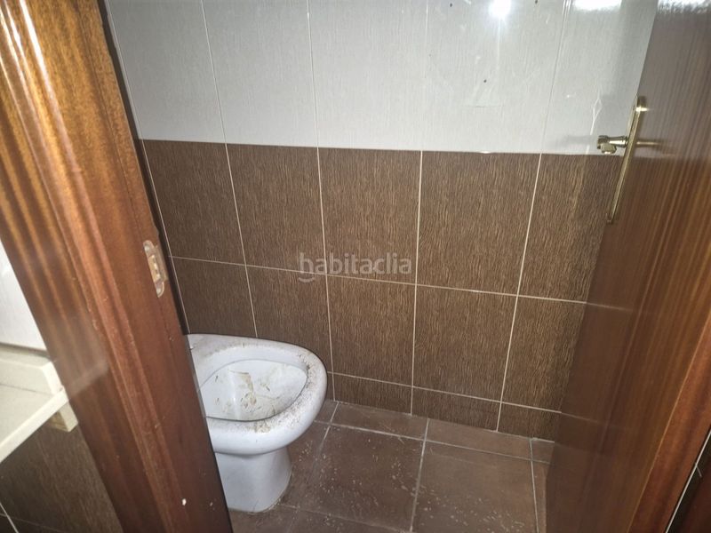 Foto f0f438ec-90b5-44a1-9594-d1ad0c1519d1. Local comercial local com. en venta . en Grado