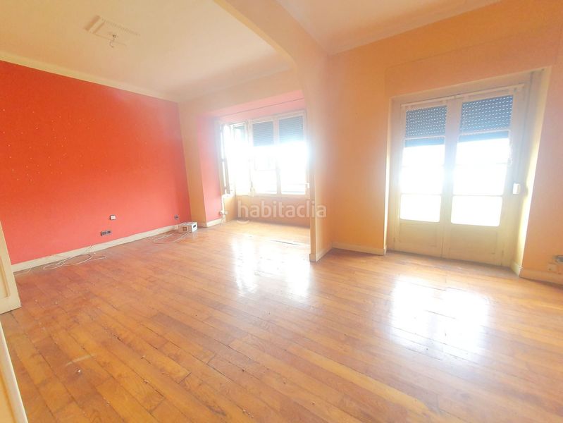 Foto aa4bcf66-0326-4bb5-876c-2869794a8339. Casa amb aparcament a Pravia