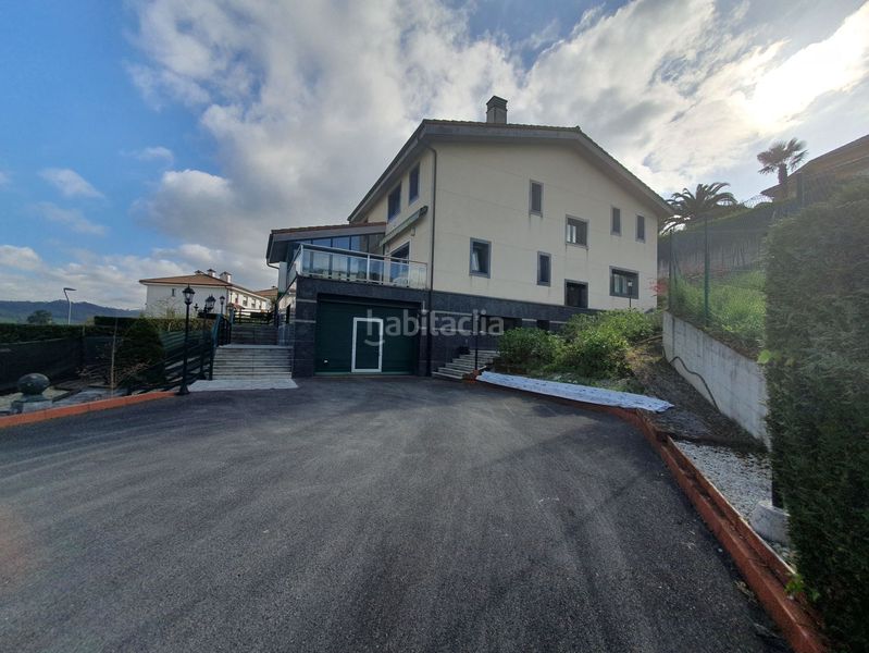 Foto 09b2483a-4ee6-4eca-af41-6c89094310b4. Casa amb calefacció aparcament a Grado