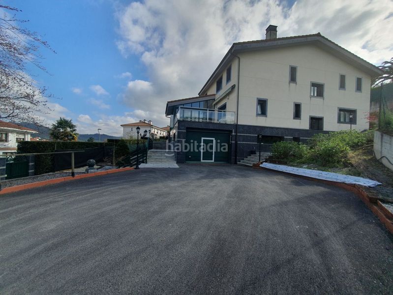 Foto 3ed0169b-6b05-49a0-8b7b-065a3eb8a4e0. Casa amb calefacció aparcament a Grado