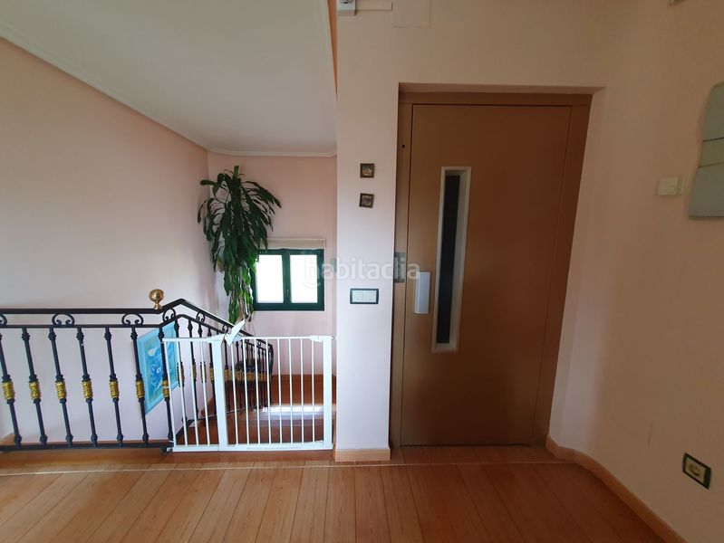 Foto 58bf26a9-20a9-46e1-a4cb-55c4897d3c5e. Casa amb calefacció aparcament a Grado