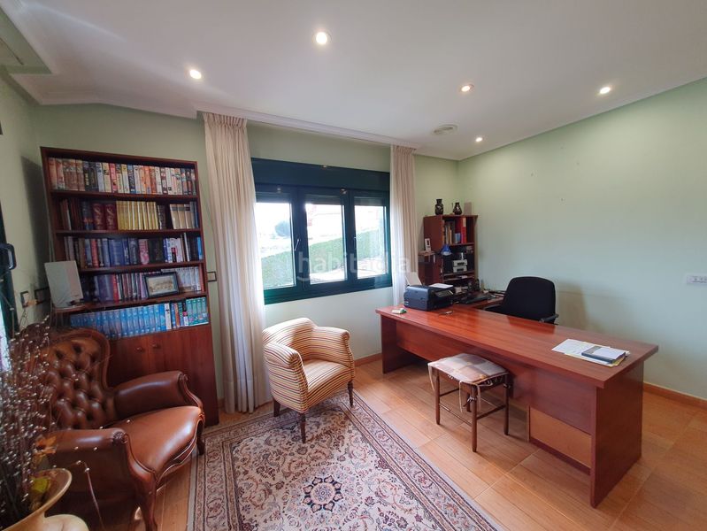 Foto 775dbd0a-ca84-4b29-8d7d-db136c5e84ca. Casa amb calefacció aparcament a Grado