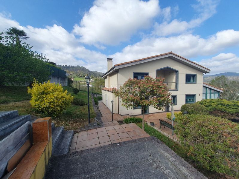 Foto 9087e056-57ef-4221-936c-31f10c8fc004. Casa amb calefacció aparcament a Grado