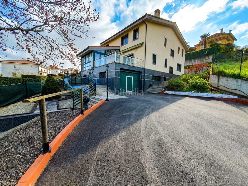 Foto a15f4b8a-d694-436f-baca-be97f8f0dc3d. Casa amb calefacció aparcament a Grado