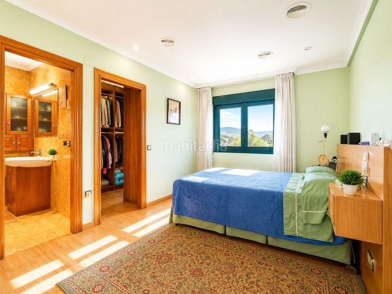 Foto c938c4a9-0780-456c-9520-5a260c038e38. Casa amb calefacció aparcament a Grado