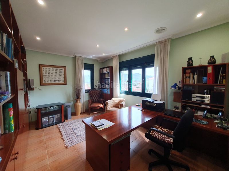 Foto edd6cc60-aa55-45be-9292-a9608063d35a. Casa amb calefacció aparcament a Grado