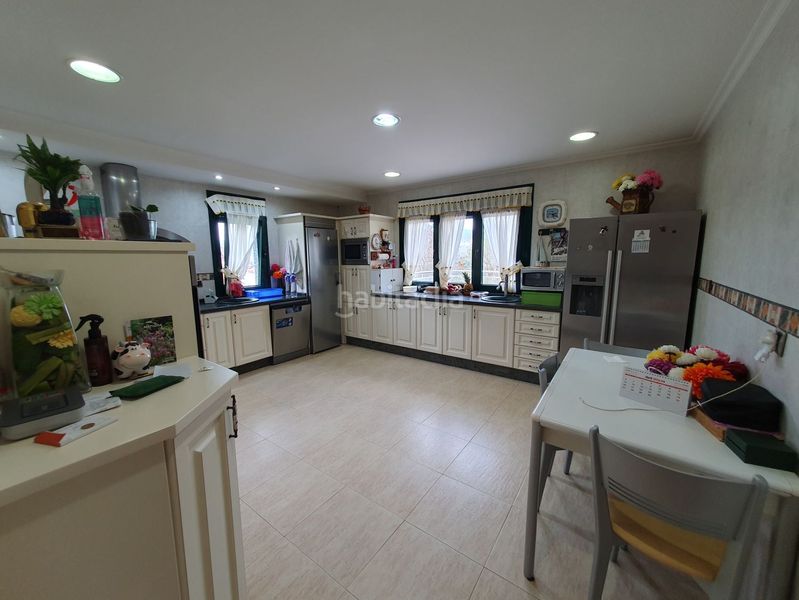 Foto f1a36f53-1df8-4517-bbcd-cdb58cce3622. Casa amb calefacció aparcament a Grado