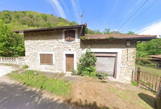 Maison à Lena. Casa en venta en pola de lena, 3 dormitorios.