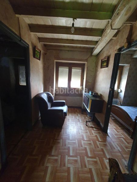 Foto 09580cbf-4a33-4bef-9218-b72ed42d69a2. Casa amb aparcament a Candamo