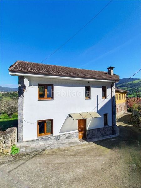 Foto 2dea45fe-58f4-48b8-9fa7-8adca2e95ca5. Casa amb calefacció aparcament a Grado