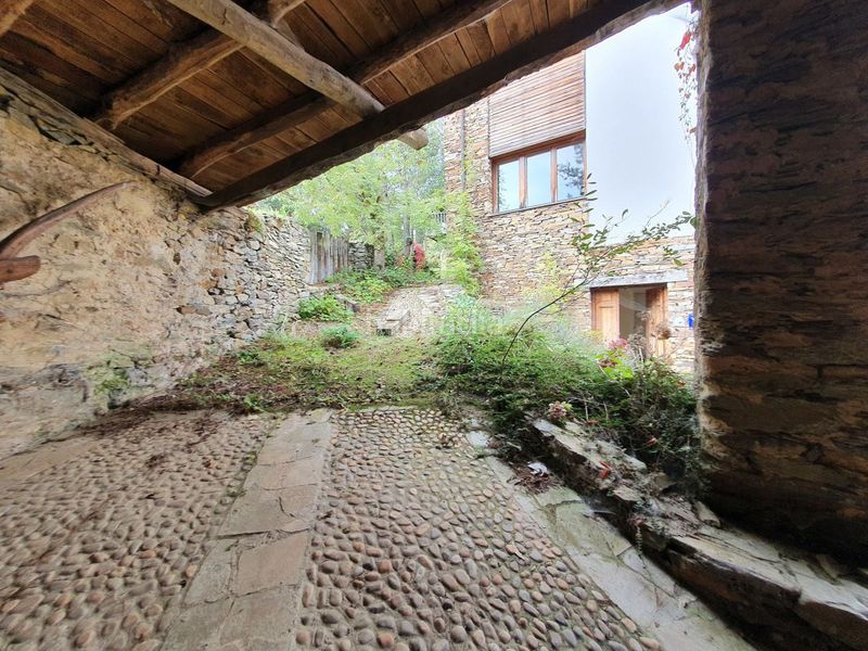 Foto 4a03c3cf-888d-4a59-8ebd-9d550ef17184. Casa a Tineo