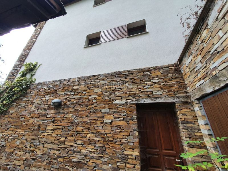 Foto b9c6632a-6640-4d6c-9a78-a1de86c0702b. Casa a Tineo