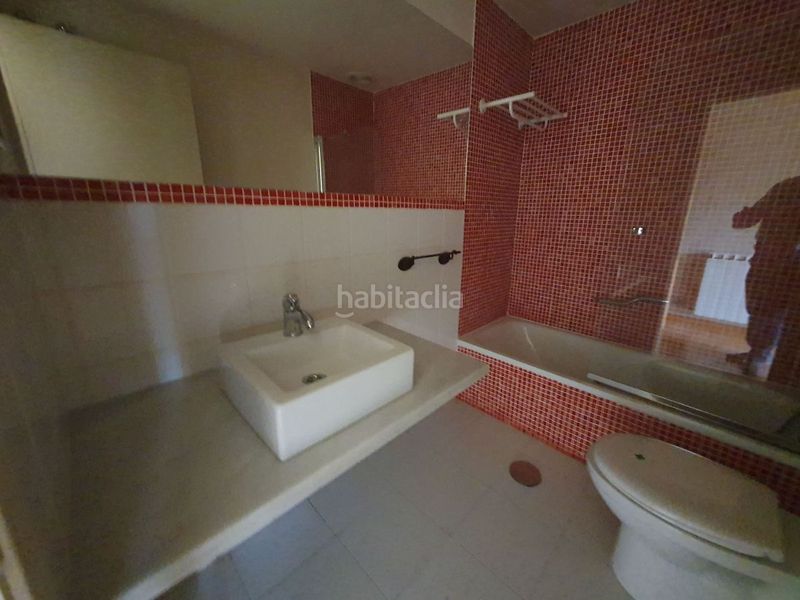 Foto d82ba2fb-86c2-46f0-a424-7510533c145d. Casa a Tineo