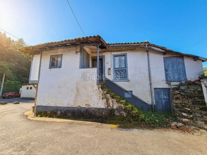 Foto 91b962b1-efd0-4560-960c-a11690fd4926. Casa a Grado