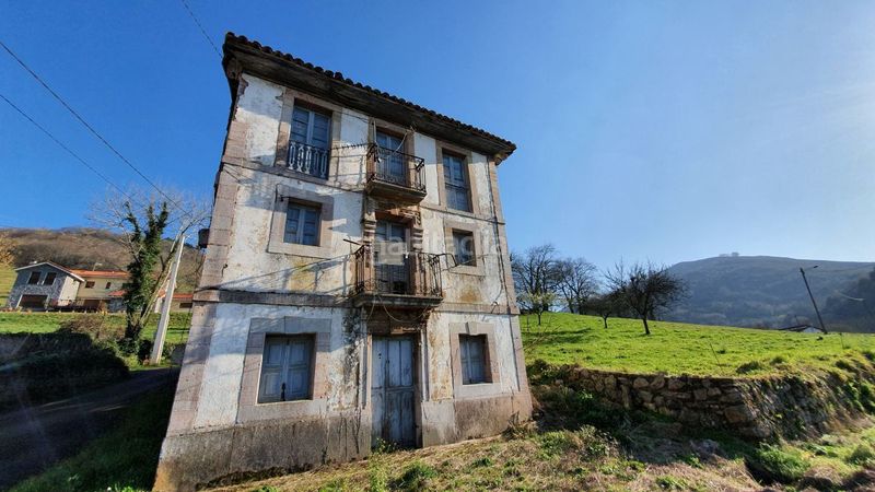 Foto 89b1be67-417e-47e0-a2b0-322ea1e13b55. Casa a Grado