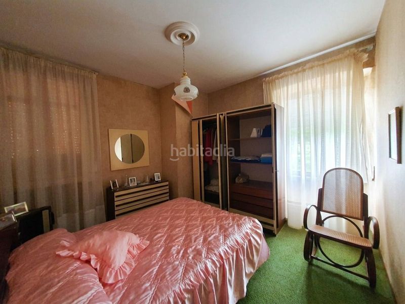 Foto 5b4e40c5-b4c3-4fa6-a8a0-e1a9760520d8. Casa  en venta , 5 dormitorios. en Tineo