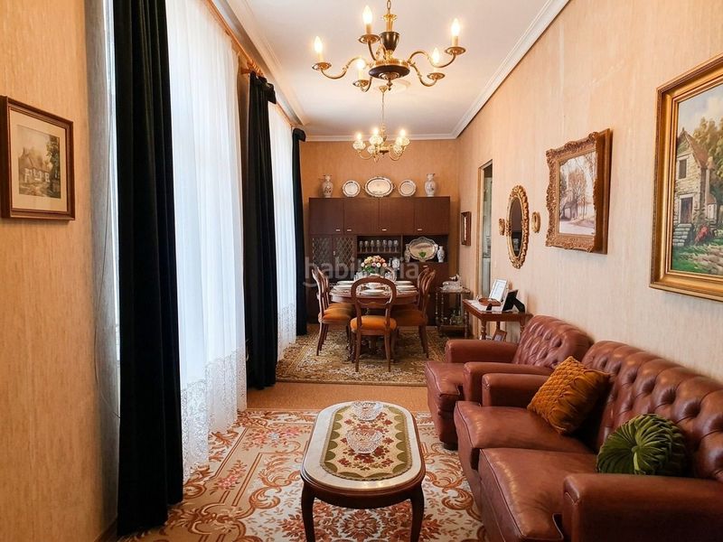 Foto b32ab94d-a02f-4626-bee1-f851912df0a8. Casa  en venta , 5 dormitorios. en Tineo