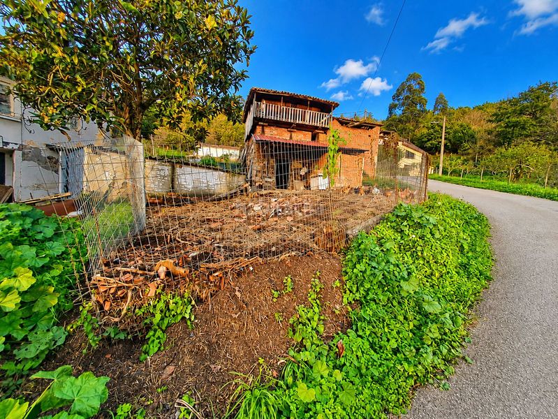 Foto 451932ce-ec34-49f2-90d8-61d973f555ad. Casa a Candamo