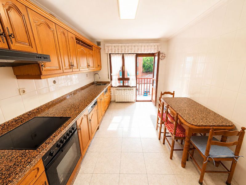 Foto 53823144-6600-4e66-a662-b94aff1e813d. Piso  en venta , 3 dormitorios. en Riosa