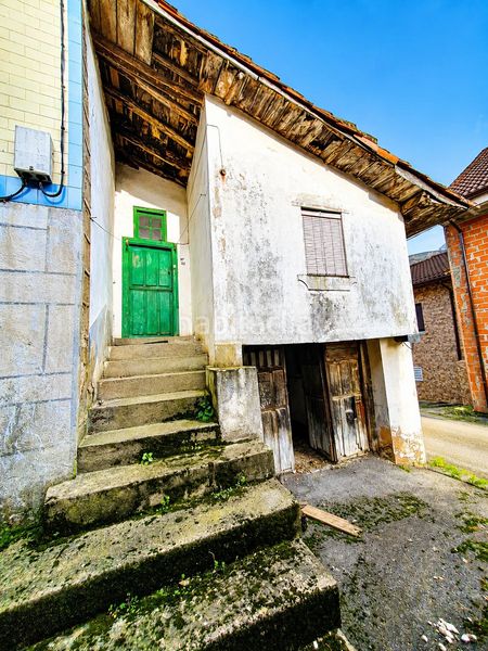 Foto bf9c140b-3f91-431d-86a3-e566ea88afd2. Casa a Grado