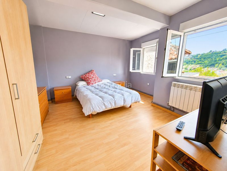 Foto bd3fc514-c8e2-46d1-90b6-e387bd10c997. Casa amb calefacció aparcament a Grado