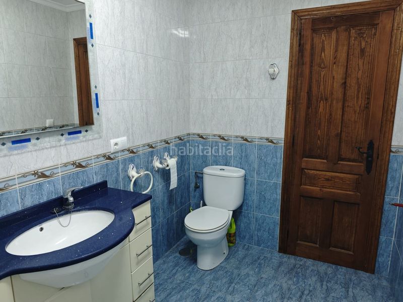 Foto 7a7e6e27-6dd8-4f58-b520-0dbdf6bc43fe. Casa amb calefacció aparcament a Salas