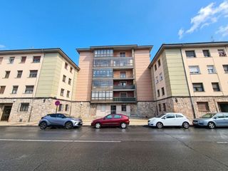 Flat in Ventanielles. Piso en venta en oviedo, 3 dormitorios.