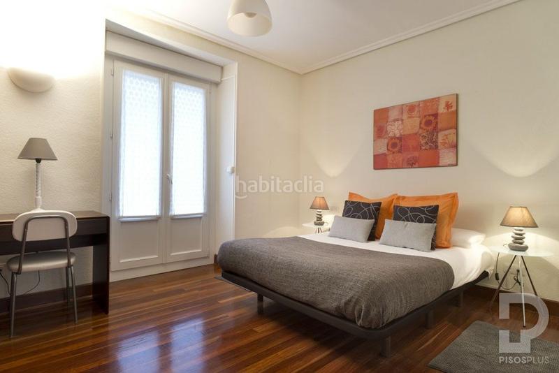 Foto 418f5e20-c9d1-4a1b-bad4-00402453979c. Alquiler apartamento en kale nagusia 12 alquiler temporal en plena Parte Vieja donostiarra en Donostia - San Sebastián