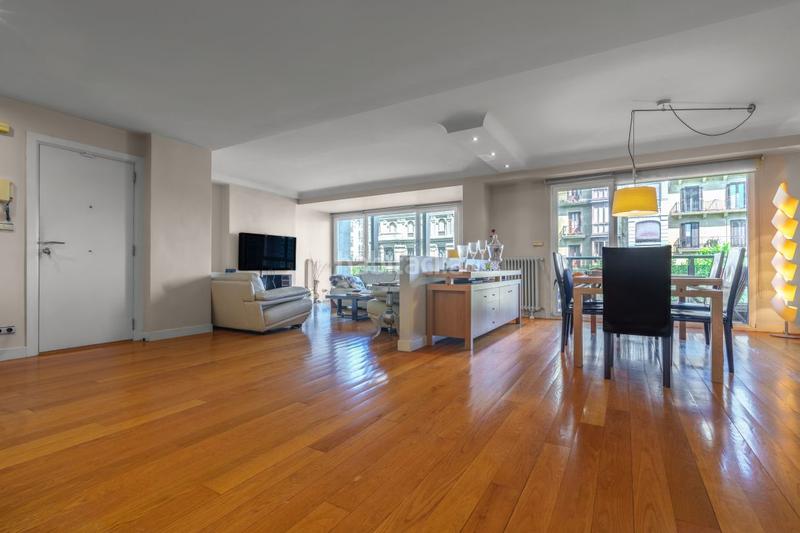 Foto 3f0a6fe7-854e-40b8-882f-e84a9f64ca83. Appartement avec chauffage dans Área Romántica Donostia - San Sebastián