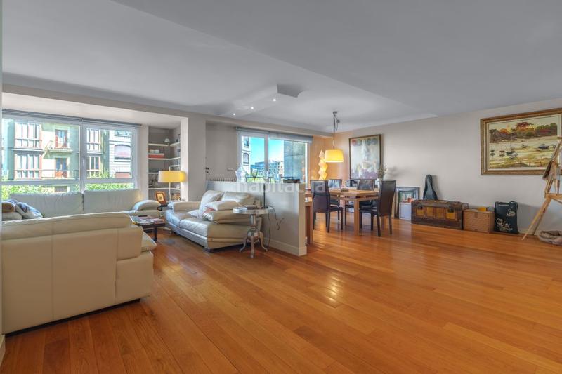 Foto 52209b95-a9ad-4766-a74e-7b942f132f09. Etagenwohnung mit heizung in Área Romántica Donostia - San Sebastián