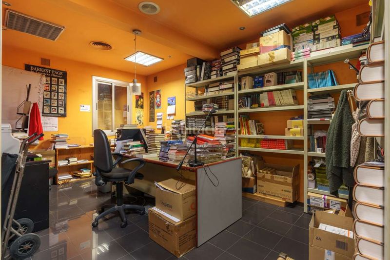 Foto c329e2f8-5305-488b-8f78-720dc5a9092c. Local comercial a Área Romántica Donostia - San Sebastián