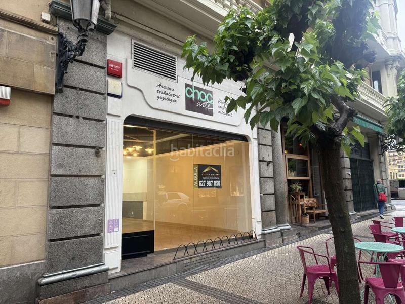 Foto f9b5f768-1c88-4ec2-b067-b4907c030d7b. Alquiler local comercial en Área Romántica Donostia - San Sebastián