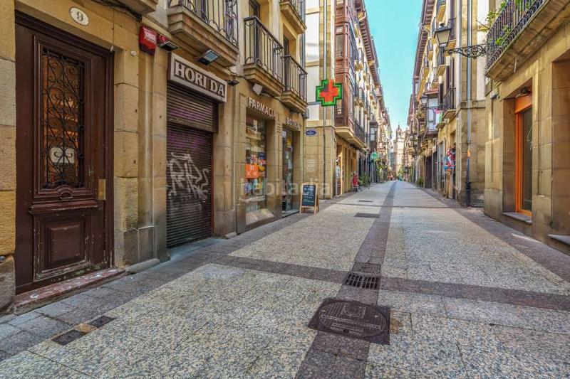 Foto 97f042d8-d425-4a58-b882-c6d85273aa8e. Piso  en Parte Vieja, junto al boulevard. en Parte Vieja Donostia - San Sebastián