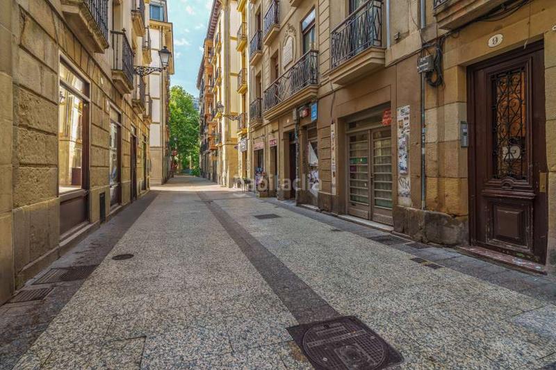 Foto b5de7c65-6b26-4b03-80a1-3134b475da05. Piso  en Parte Vieja, junto al boulevard. en Parte Vieja Donostia - San Sebastián