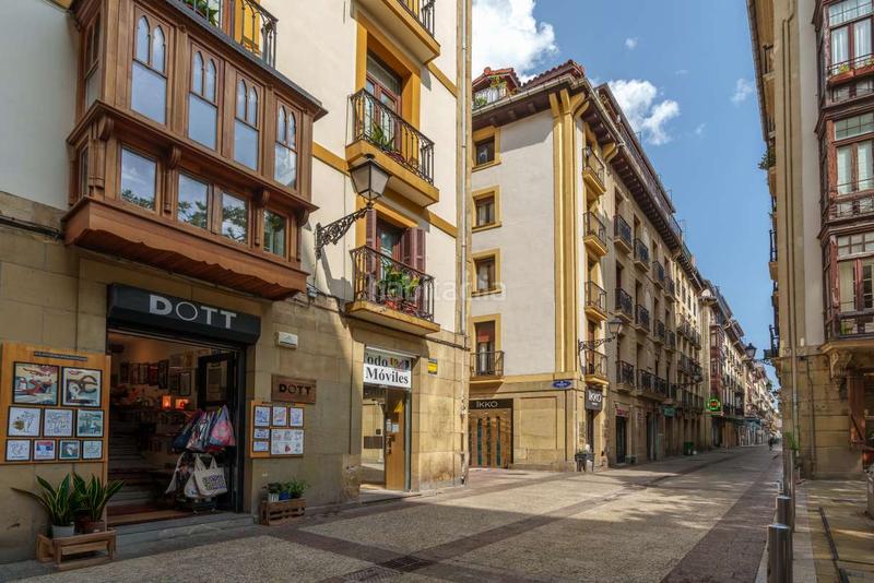 Foto c7e987fe-5116-4292-8660-c7a4adffcfa6. Piso  en Parte Vieja, junto al boulevard. en Parte Vieja Donostia - San Sebastián